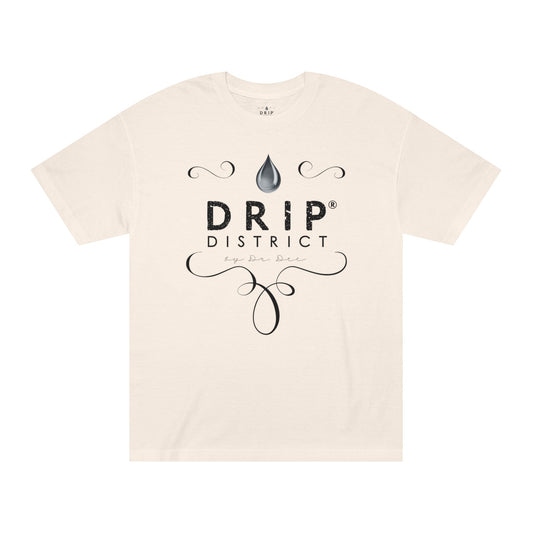 Drip District Tees - Camiseta clásica unisex en color crema - Camisa gráfica elegante y cómoda para uso informal